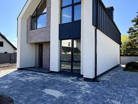 дом по адресу зарічна, 7