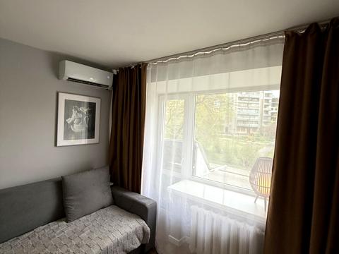 квартира за адресою Дністерська вул. (Двінська), 1