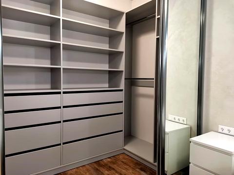 квартира за адресою Дніпровська набережна вул., 16-Г