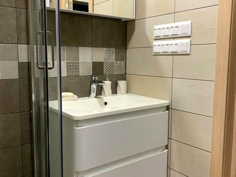 квартира за адресою Дніпровська набережна вул., 16-Г