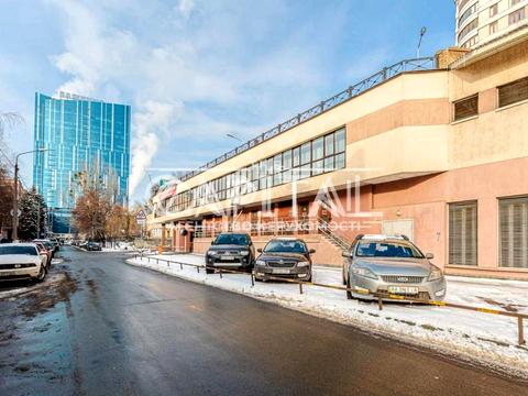 комерційна за адресою Жилянська вул., 59