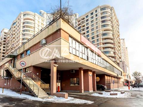 комерційна за адресою Жилянська вул., 59