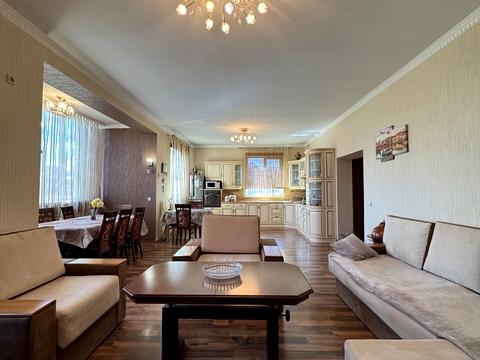 будинок за адресою с. Вишеньки, Садова вул., 23