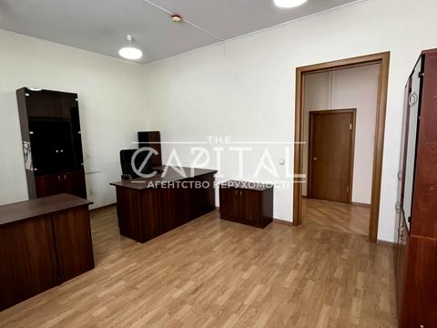коммерческая по адресу Амвросия Бучмы бульв., 5/1