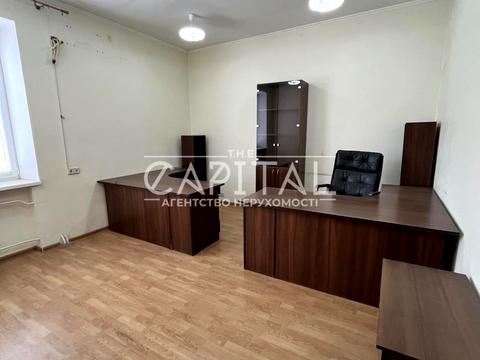коммерческая по адресу Амвросия Бучмы бульв., 5/1