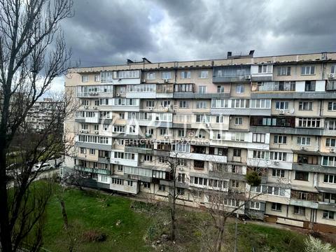 коммерческая по адресу Амвросия Бучмы бульв., 5/1