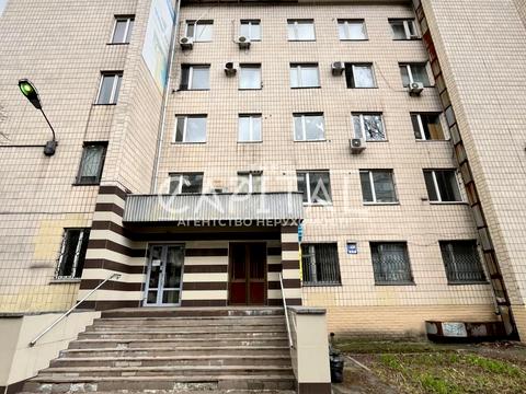 коммерческая по адресу Амвросия Бучмы бульв., 5/1