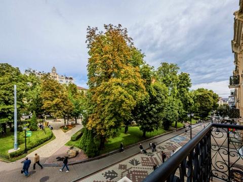 квартира по адресу Лисенка ул., 1