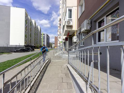 коммерческая по адресу Угорская ул., 14е