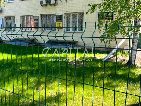 комерційна за адресою Паркова вул., 34