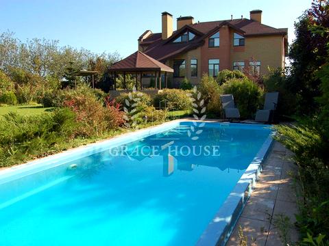 будинок за адресою Молодіжна вул.