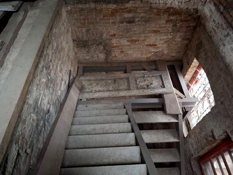 комерційна за адресою Михайла Кривоноса вул. (Котовського), 2