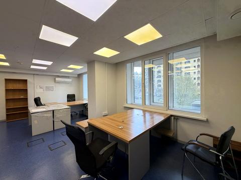 коммерческая по адресу Вячеслава Черновола ул., 20