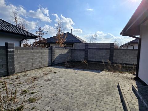будинок за адресою Успішна