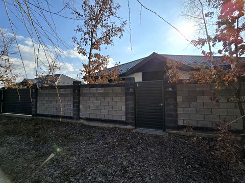 будинок за адресою Успішна