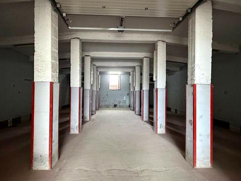 коммерческая по адресу Солов'їна, 1