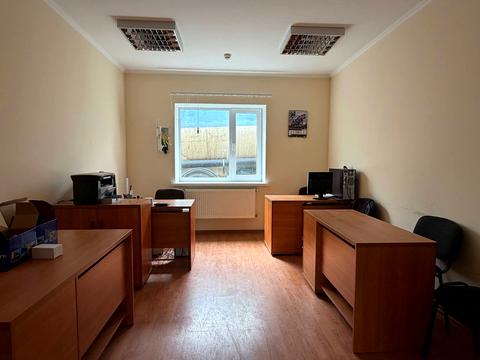 коммерческая по адресу Солов'їна, 1