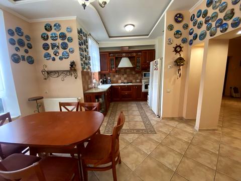 будинок за адресою Найкраща вул. (Ломоносова), 24