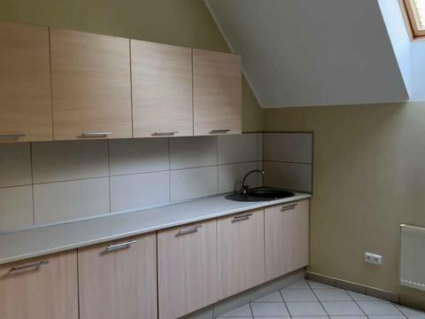комерційна за адресою Уласа Самчука вул. (улица Пархоменко), 24