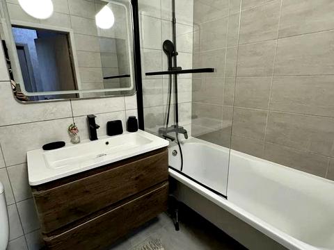 квартира за адресою Віталія Нестеренка вул., 1б