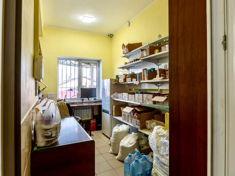 комерційна за адресою Травнева, 1а