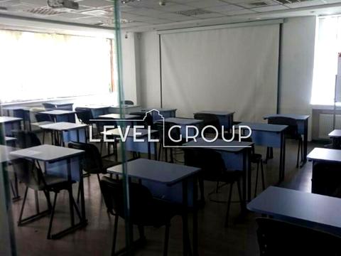 комерційна за адресою Володимирська вул., 77