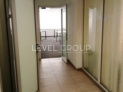 комерційна за адресою Володимирська вул., 77