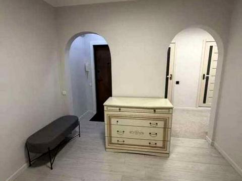 квартира за адресою Хорольська вул., 8/4