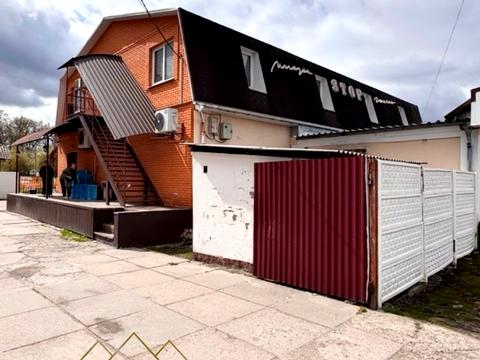 комерційна за адресою Привокзальна площа, 4