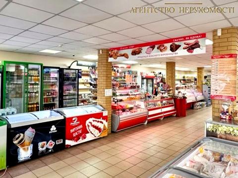 комерційна за адресою Привокзальна площа, 4