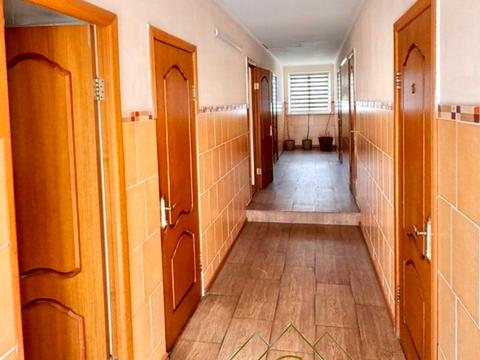 комерційна за адресою Привокзальна площа, 4