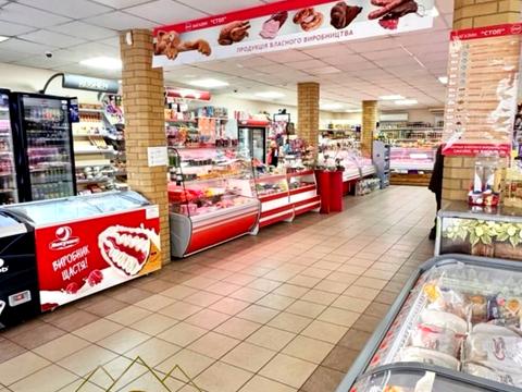 комерційна за адресою Привокзальна площа, 4