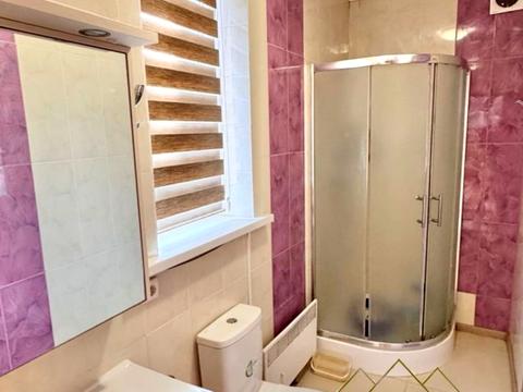 комерційна за адресою Привокзальна площа, 4