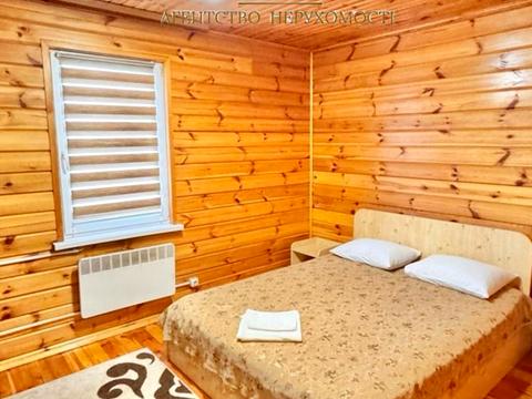 комерційна за адресою Привокзальна площа, 4