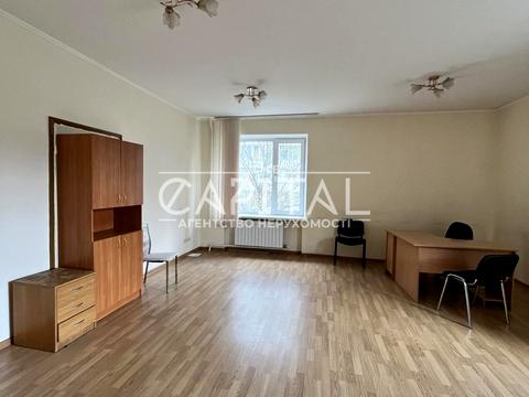 коммерческая по адресу Амвросия Бучмы бульв., 5/1