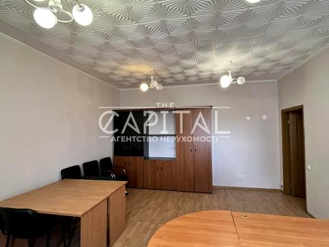коммерческая по адресу Амвросия Бучмы бульв., 5/1