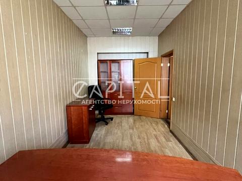 коммерческая по адресу Амвросия Бучмы бульв., 5/1