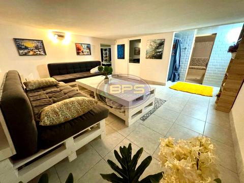 будинок за адресою Світла вул.