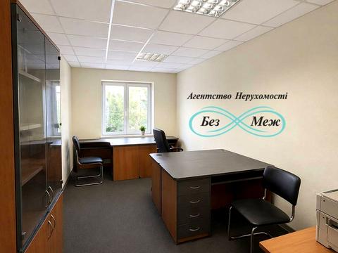 комерційна за адресою Лесі Українки вул., 11