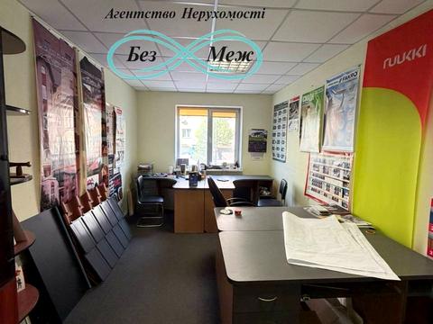 комерційна за адресою Лесі Українки вул., 11