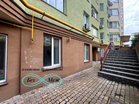 комерційна за адресою с. Софіївська Борщагівка, Боголюбова вул., 18