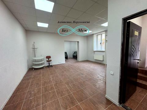 комерційна за адресою с. Софіївська Борщагівка, Боголюбова вул., 18