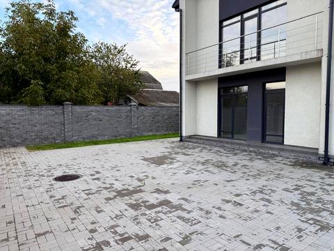 будинок за адресою східно-дальній-5