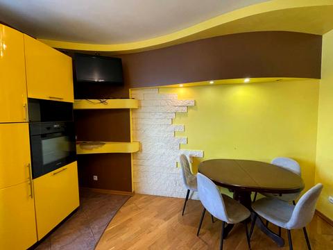 квартира за адресою Дніпровська набережна вул., 19