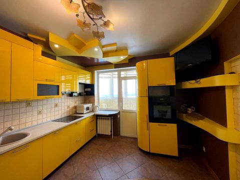 квартира за адресою Дніпровська набережна вул., 19