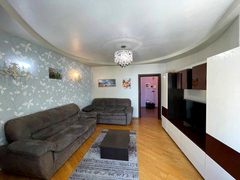 квартира за адресою Дніпровська набережна вул., 19