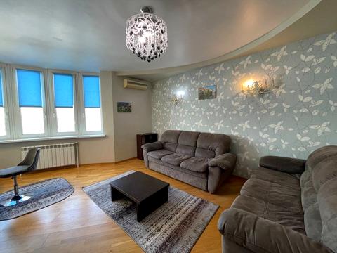 квартира за адресою Дніпровська набережна вул., 19