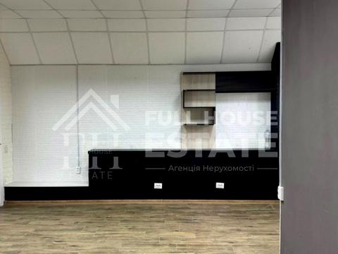 комерційна за адресою Придорожна вул., 2