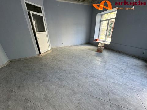 комерційна за адресою Приозерна вул., 28