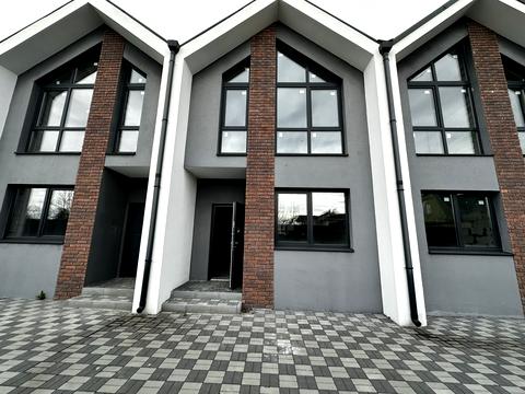 будинок за адресою с. Хотянівка, Молодіжна вул., 2